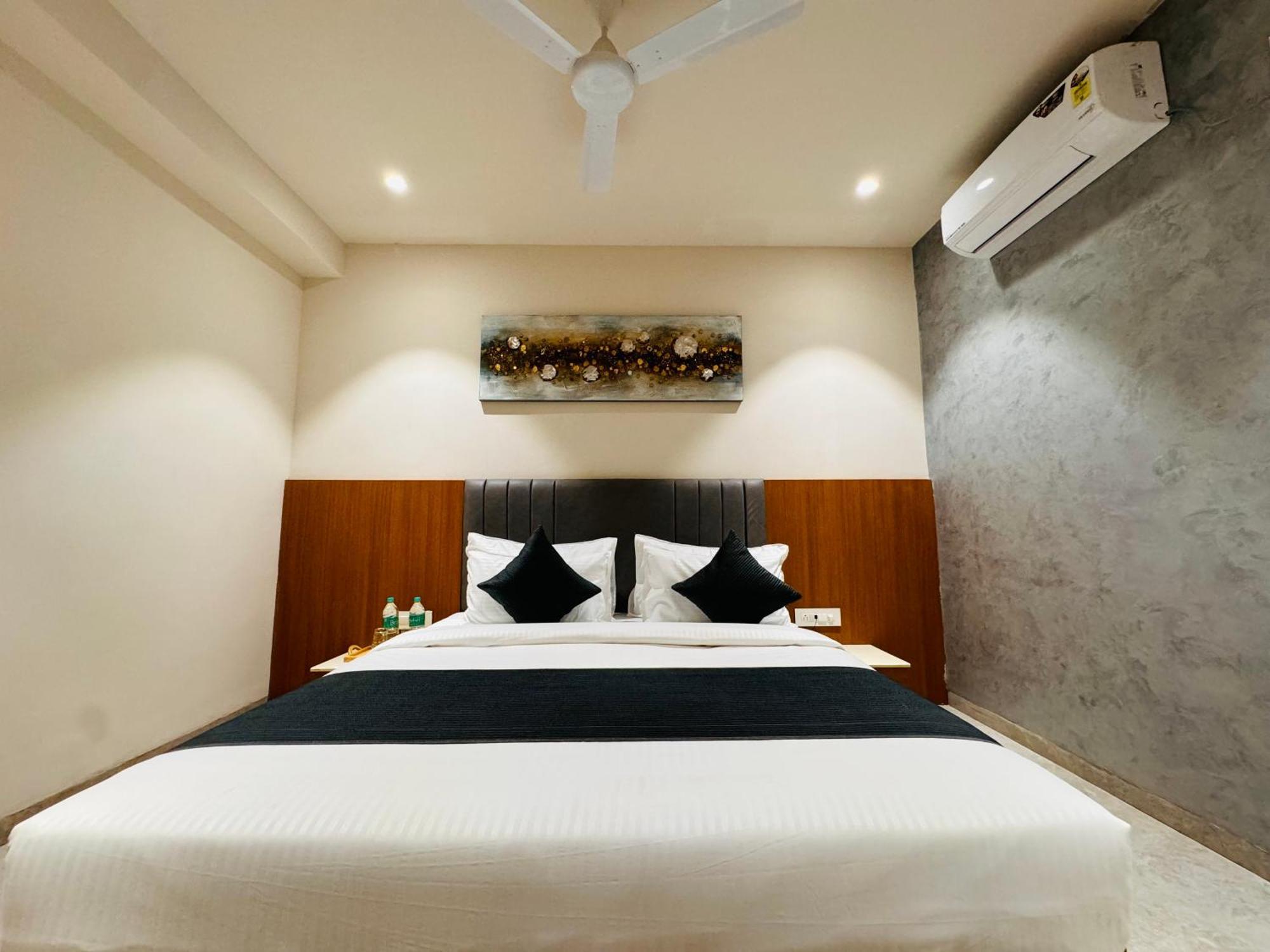 Hotel Rudhav Palace Ujjain Luaran gambar