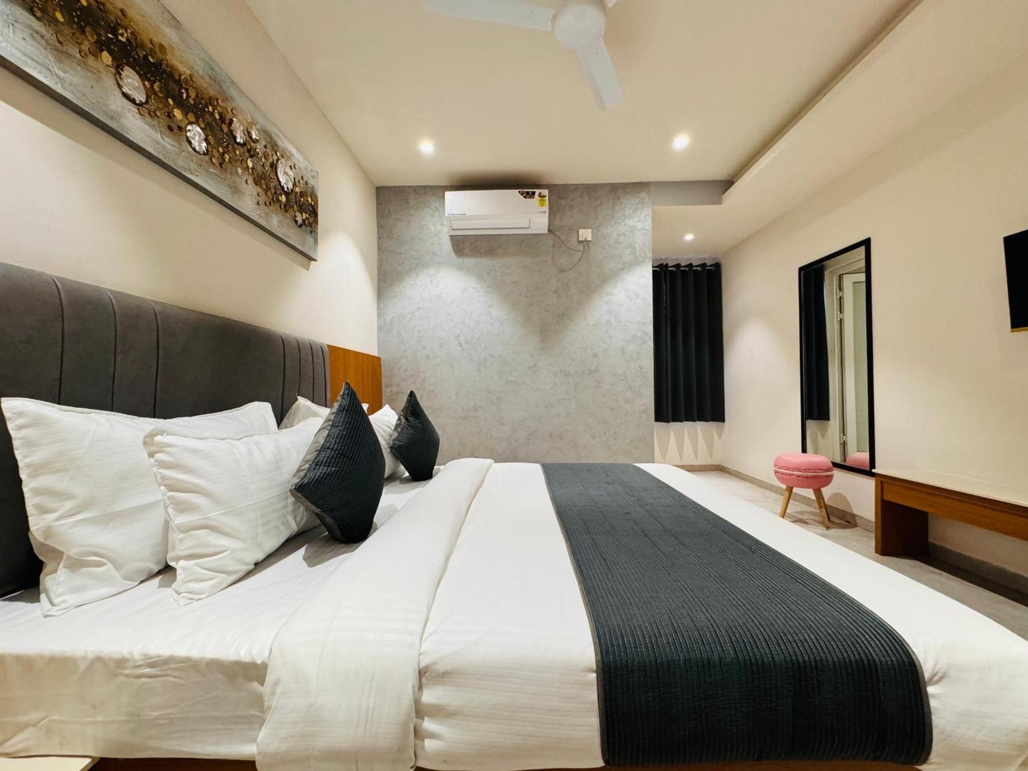 Hotel Rudhav Palace Ujjain Luaran gambar